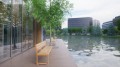 Banc Public avec Dossier 4 Places Frederiksberg avec Accoudoirs sur promenade arborée près d'un étang.