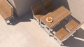 Banc avec dossier pour 1 personne Hellerup en bois et métal sur une terrasse ensoleillée.