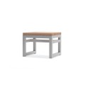Tabouret d'extérieur Hellerup avec structure métallique grise et assise en bois.