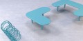 Banc Public Sans Dossier Sydhavn en forme de U en métal bleu clair.