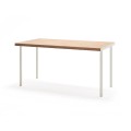 Table d'extérieur Holmen, moderne, 150 cm, pour 4-6 personnes, plateau en bois, pieds blancs.