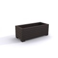 Ein rechteckiger Hölzerner Blumentopf II in dunklem Holzdesign.