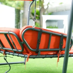 Chaises balançoire à cadre en métal pour deux personnes confortables pour balcon, mobilier d'extérieur au design moderne.