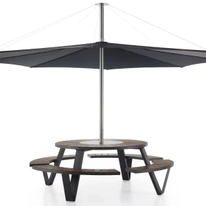 Модерна трапезна маса и столове с издръжлива метална рамка, дървен плот и седалки, кръгла форма, подходящи за външна и вътрешна употреба.