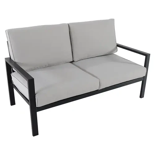 Moderner Luxus-Edelstahltisch-Sofa mit grauen Kissen für Zuhause oder Büro.
