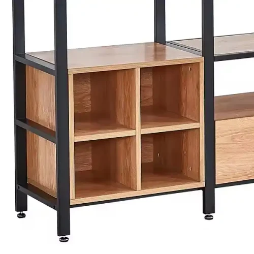 Moderner Maßgefertigter TV-Ständer aus Metall mit Regal zur Organisation im Wohnzimmer.