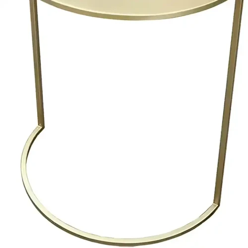 Table basse petite avec design moderne, cadre en métal doré et plateau en marbre semi-circulaire.