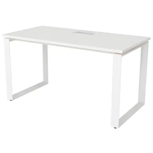 Table d'étude robuste au design moderne avec cadre métallique rectangulaire.