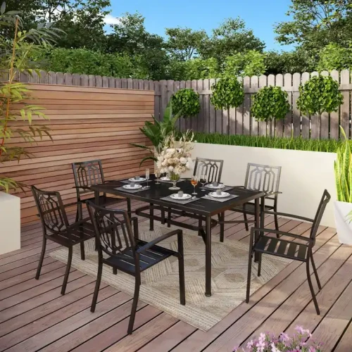 Outdoor-Patio-Möbelset aus Metall im Garten.