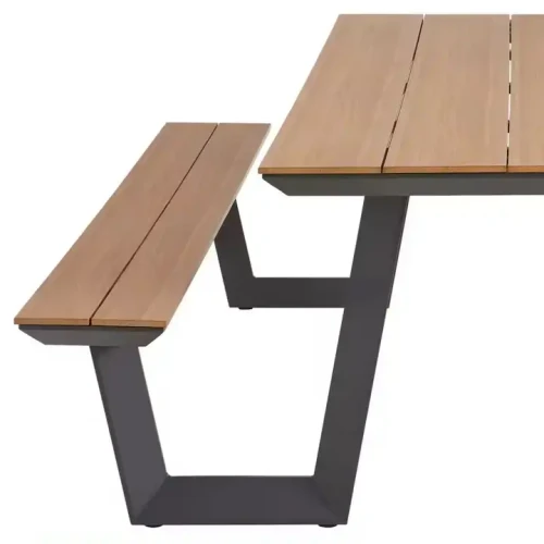 Ensemble de meubles de patio moderne en métal avec table et banc en bois.