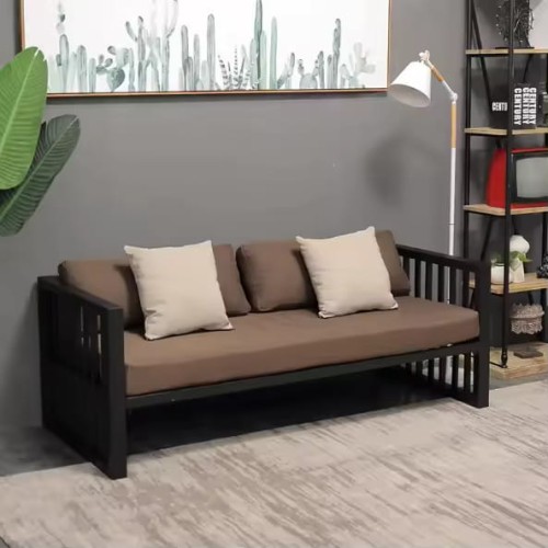 Moderner Sofa-Set für Wohnzimmer mit Dekor und Entspannung.