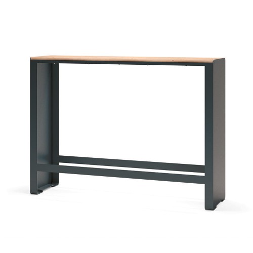 Table de bar extérieur Indre By avec repose-pieds, structure en métal et plateau en bois.